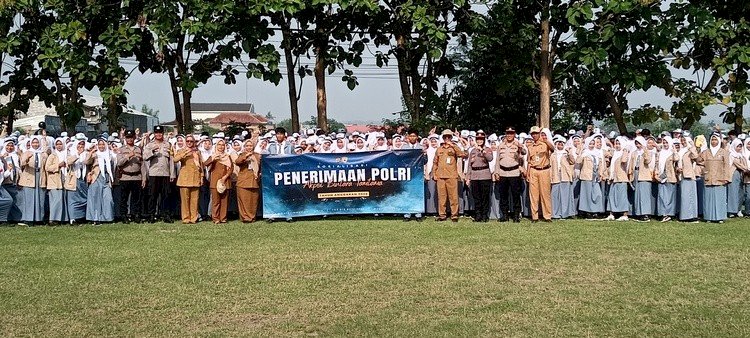 Upacara Bendera, Pembina dari Polres Bantul sosialisasi penerimaan anggota baru tahun anggaran 2026.